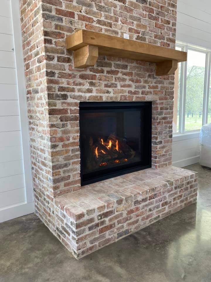 131716096_2761989794117661_2248378351685480834_n Fireplaces Gallery